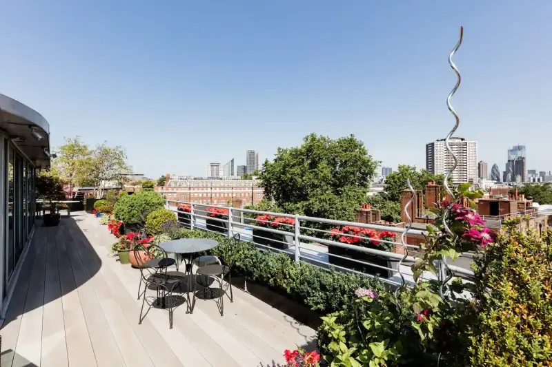 High-rise Penthouse in the Heart of Clerkenwell in Clerkenwell